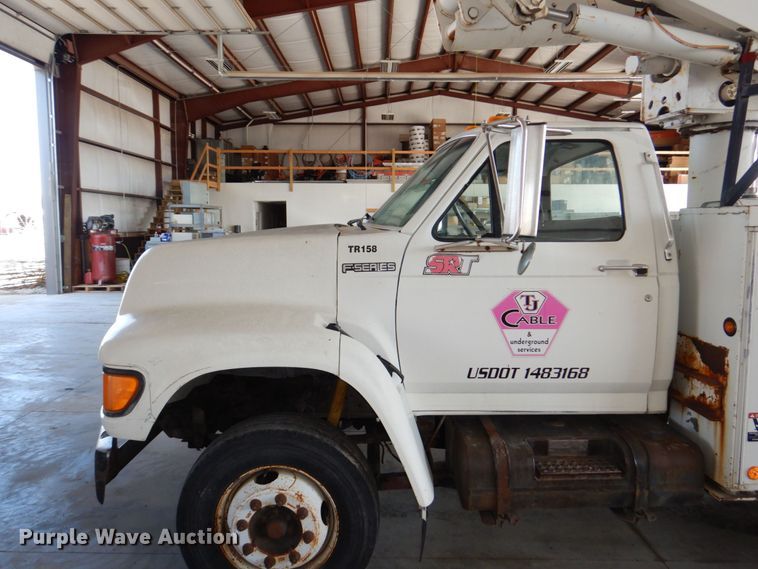 image for item DN7416 1998 Ford F800  bucket truck
