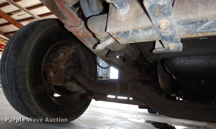 image for item DN7416 1998 Ford F800  bucket truck
