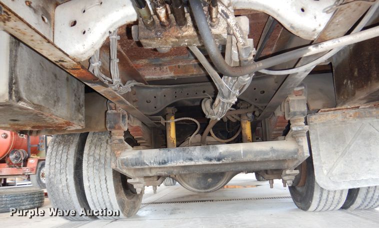 image for item DN7416 1998 Ford F800  bucket truck