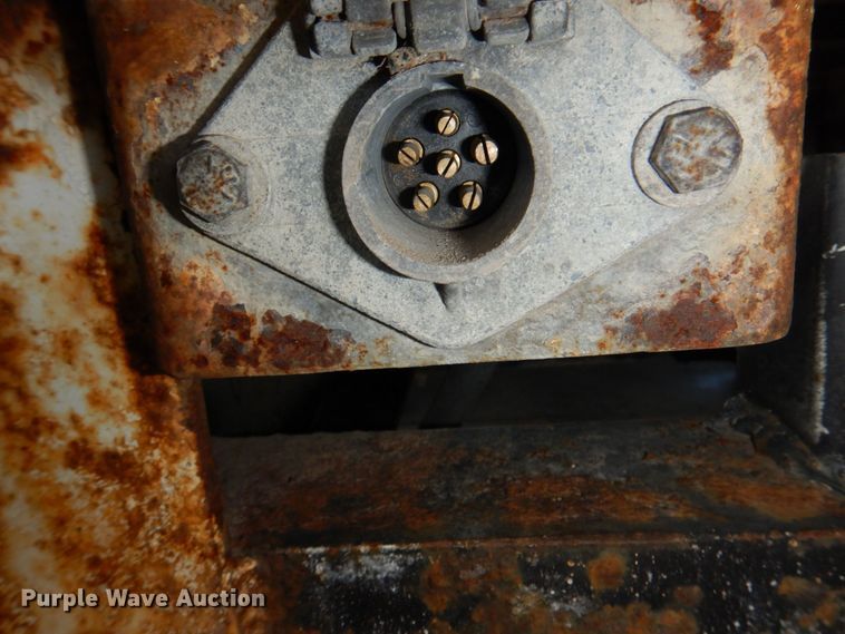 image for item DN7416 1998 Ford F800  bucket truck