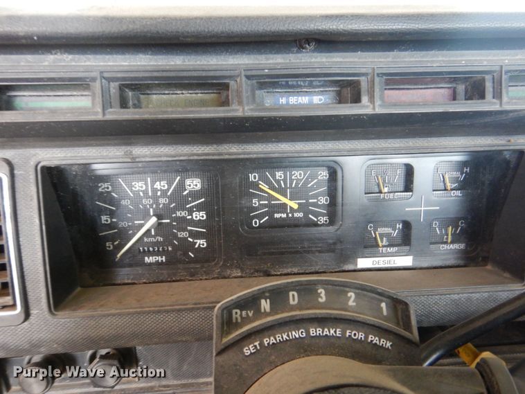 image for item DN7416 1998 Ford F800  bucket truck