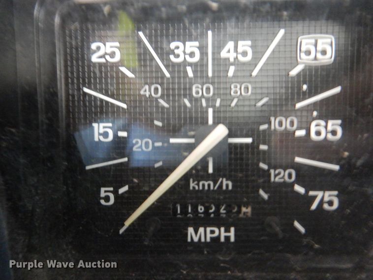 image for item DN7416 1998 Ford F800  bucket truck