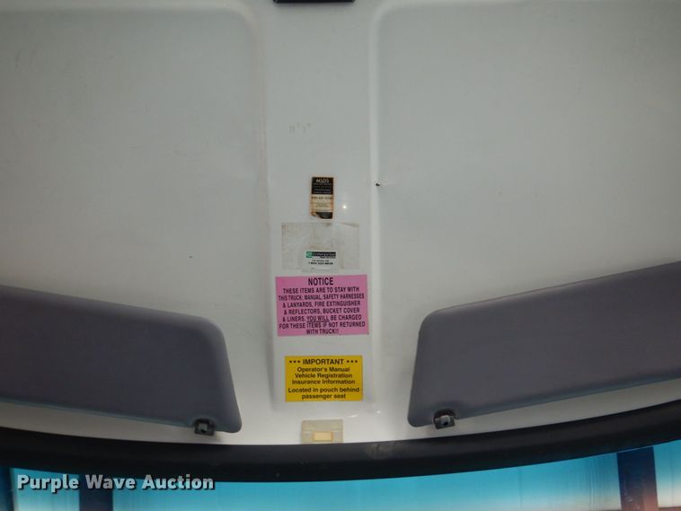 image for item DN7416 1998 Ford F800  bucket truck