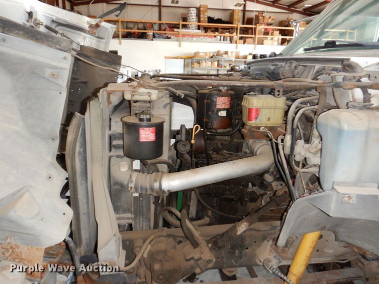 image for item DN7416 1998 Ford F800  bucket truck