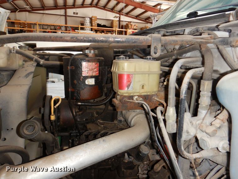 image for item DN7416 1998 Ford F800  bucket truck