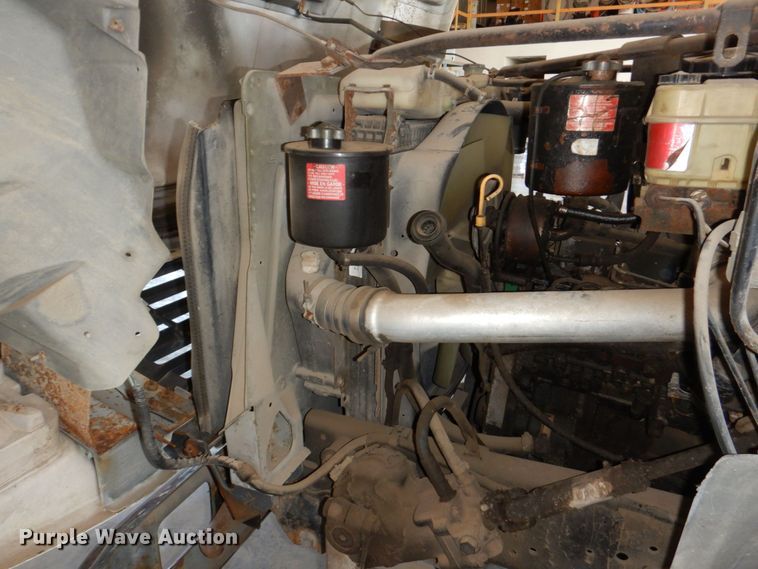 image for item DN7416 1998 Ford F800  bucket truck