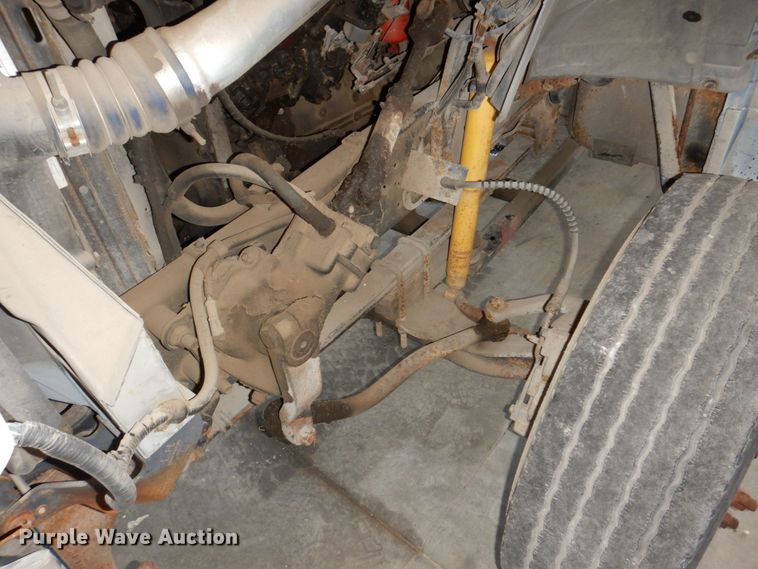 image for item DN7416 1998 Ford F800  bucket truck