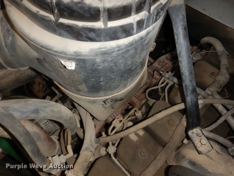 image for item DN7416 1998 Ford F800  bucket truck