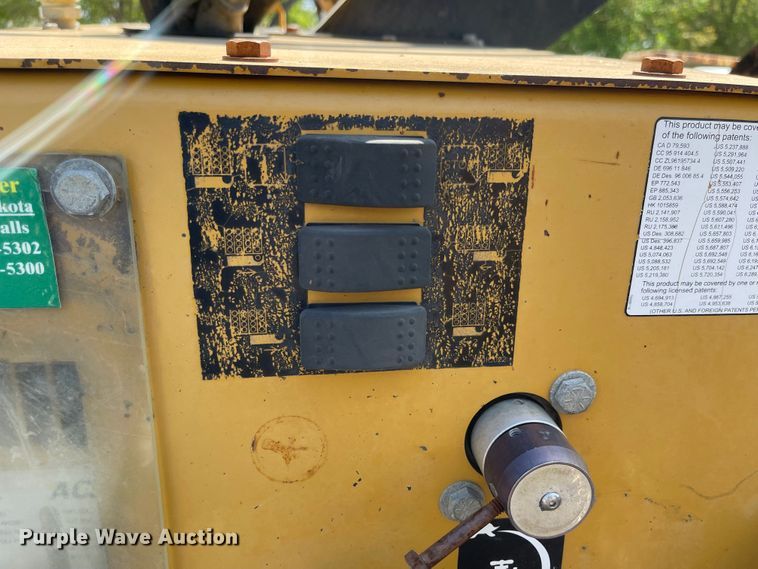 image for item DN7420 2004 Vermeer Navigator D18x22  directional boring unit