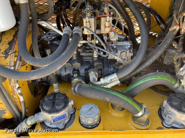 image for item DN7420 2004 Vermeer Navigator D18x22  directional boring unit