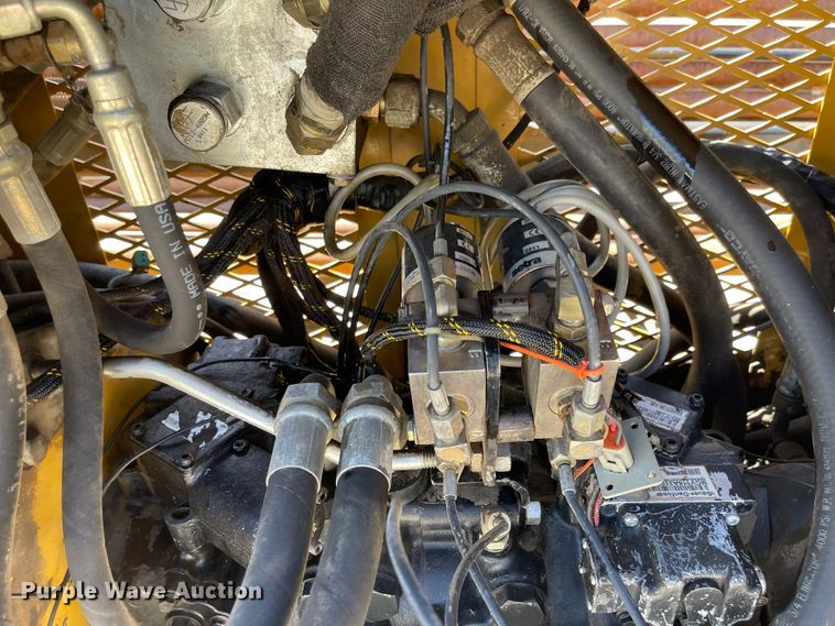 image for item DN7420 2004 Vermeer Navigator D18x22  directional boring unit