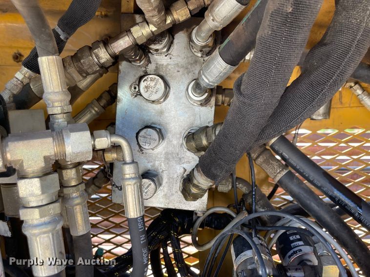 image for item DN7420 2004 Vermeer Navigator D18x22  directional boring unit