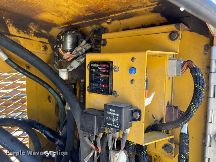 image for item DN7420 2004 Vermeer Navigator D18x22  directional boring unit