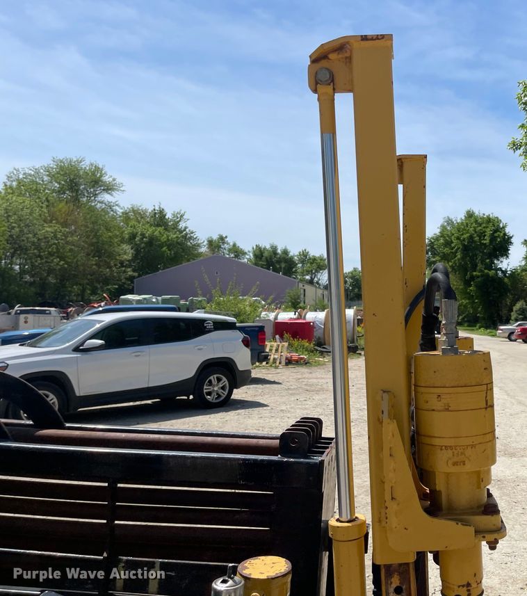 image for item DN7420 2004 Vermeer Navigator D18x22  directional boring unit