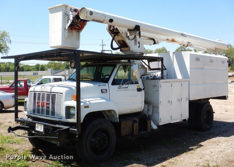 image for item DN7474 2002 GMC C7500  bucket truck