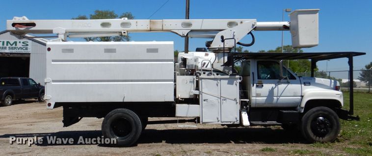 image for item DN7474 2002 GMC C7500  bucket truck