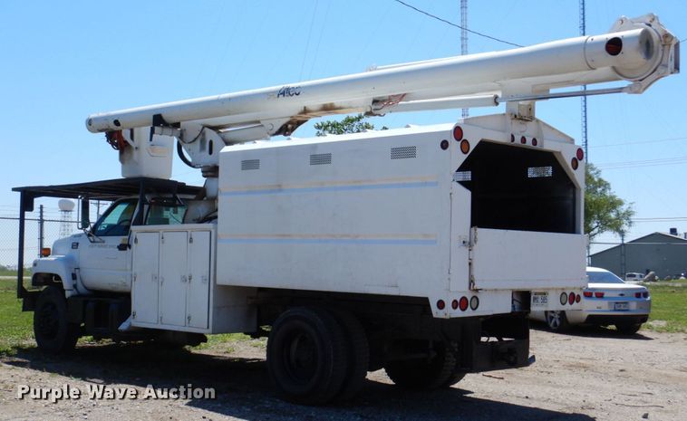 image for item DN7474 2002 GMC C7500  bucket truck