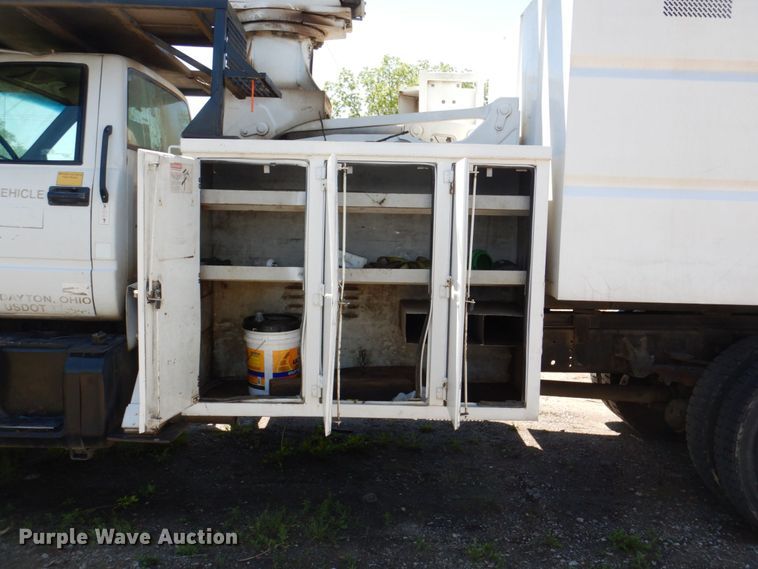 image for item DN7474 2002 GMC C7500  bucket truck