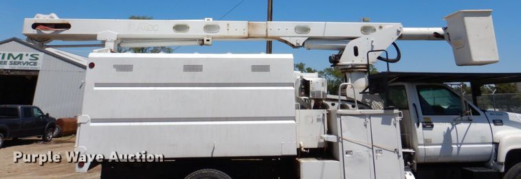 image for item DN7474 2002 GMC C7500  bucket truck