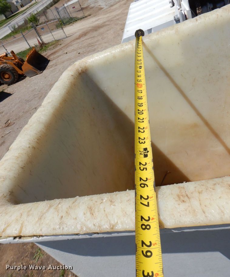 image for item DN7474 2002 GMC C7500  bucket truck