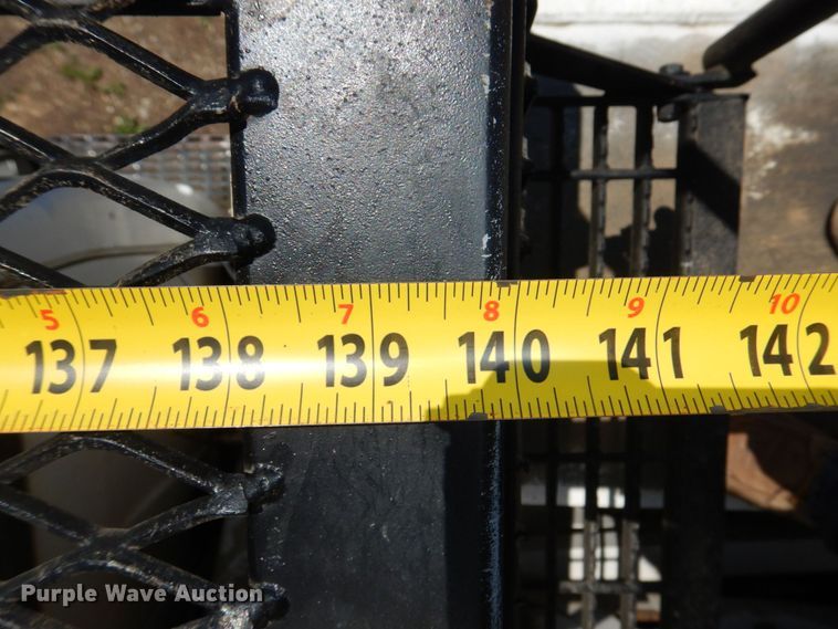 image for item DN7474 2002 GMC C7500  bucket truck