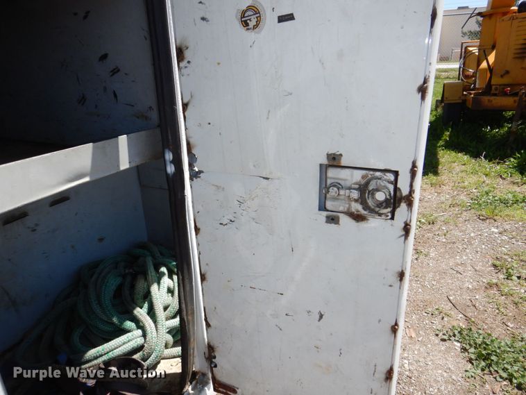 image for item DN7474 2002 GMC C7500  bucket truck