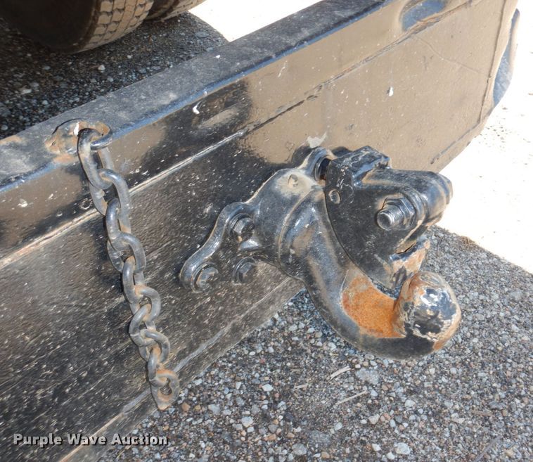 image for item DN7474 2002 GMC C7500  bucket truck