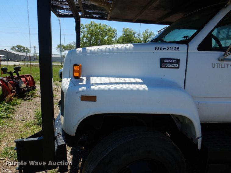image for item DN7474 2002 GMC C7500  bucket truck