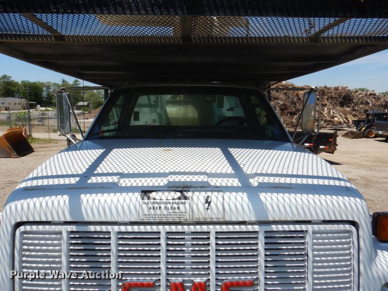 image for item DN7474 2002 GMC C7500  bucket truck