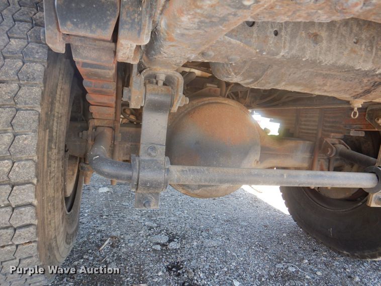 image for item DN7474 2002 GMC C7500  bucket truck