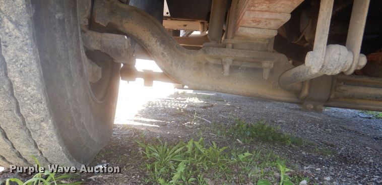 image for item DN7474 2002 GMC C7500  bucket truck