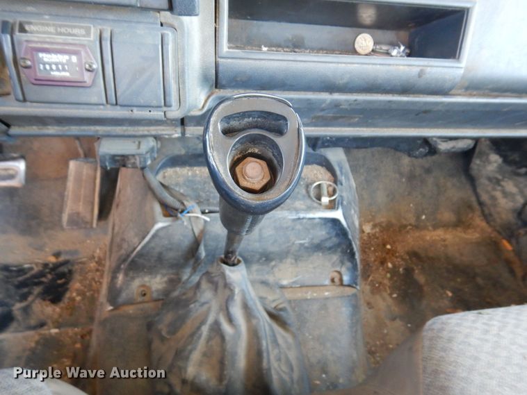 image for item DN7474 2002 GMC C7500  bucket truck