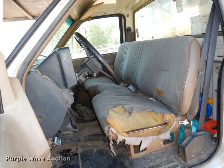 image for item DN7474 2002 GMC C7500  bucket truck