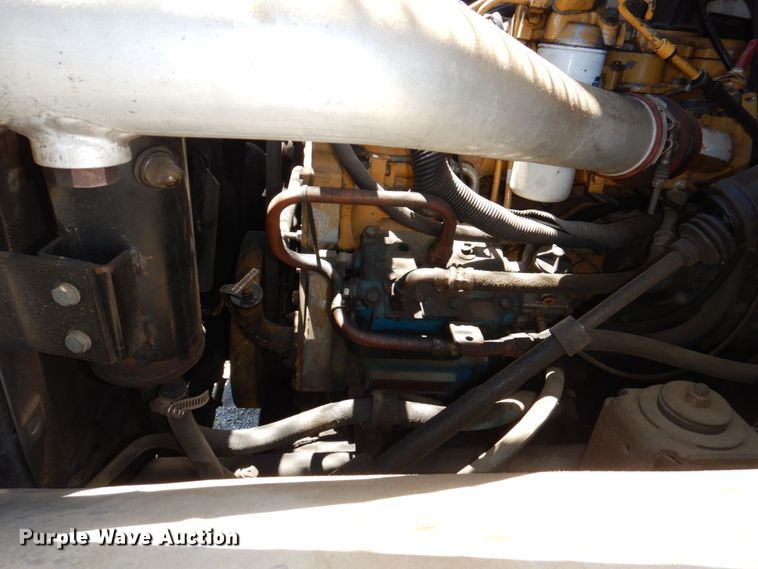 image for item DN7474 2002 GMC C7500  bucket truck