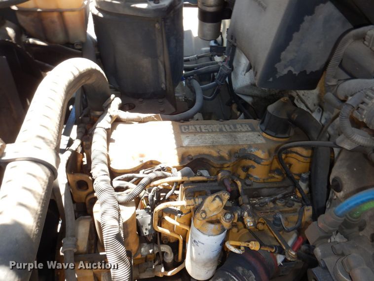 image for item DN7474 2002 GMC C7500  bucket truck