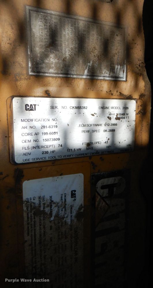 image for item DN7474 2002 GMC C7500  bucket truck