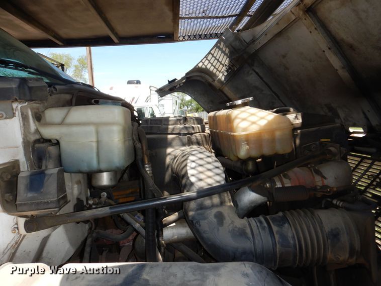 image for item DN7474 2002 GMC C7500  bucket truck