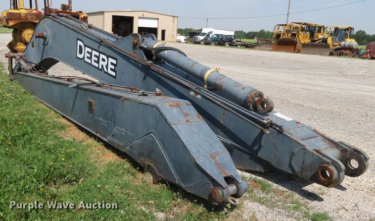 image for item DN7992 John Deere  excavator parts