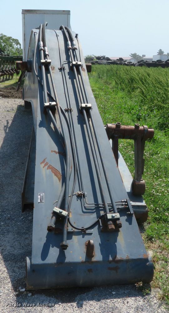 image for item DN7992 John Deere  excavator parts