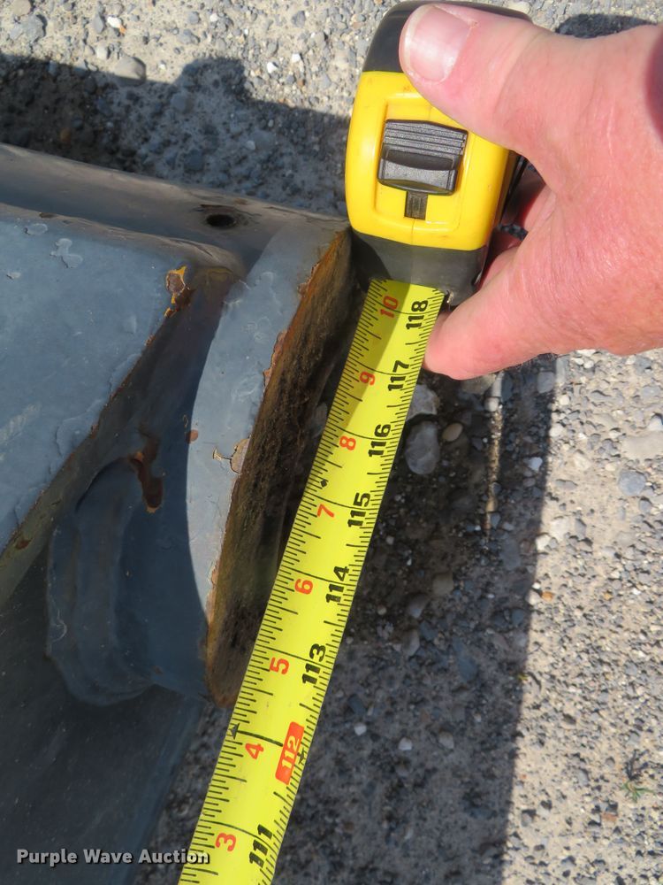 image for item DN7992 John Deere  excavator parts