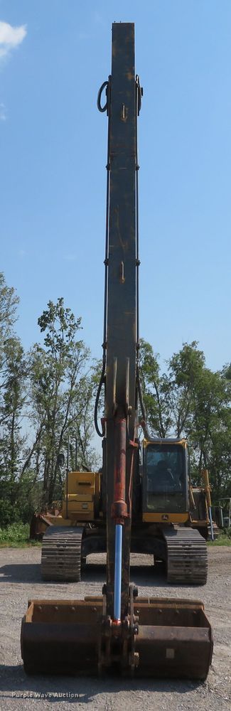 image for item DN7993 2008 John Deere 270D LC long reach excavator
