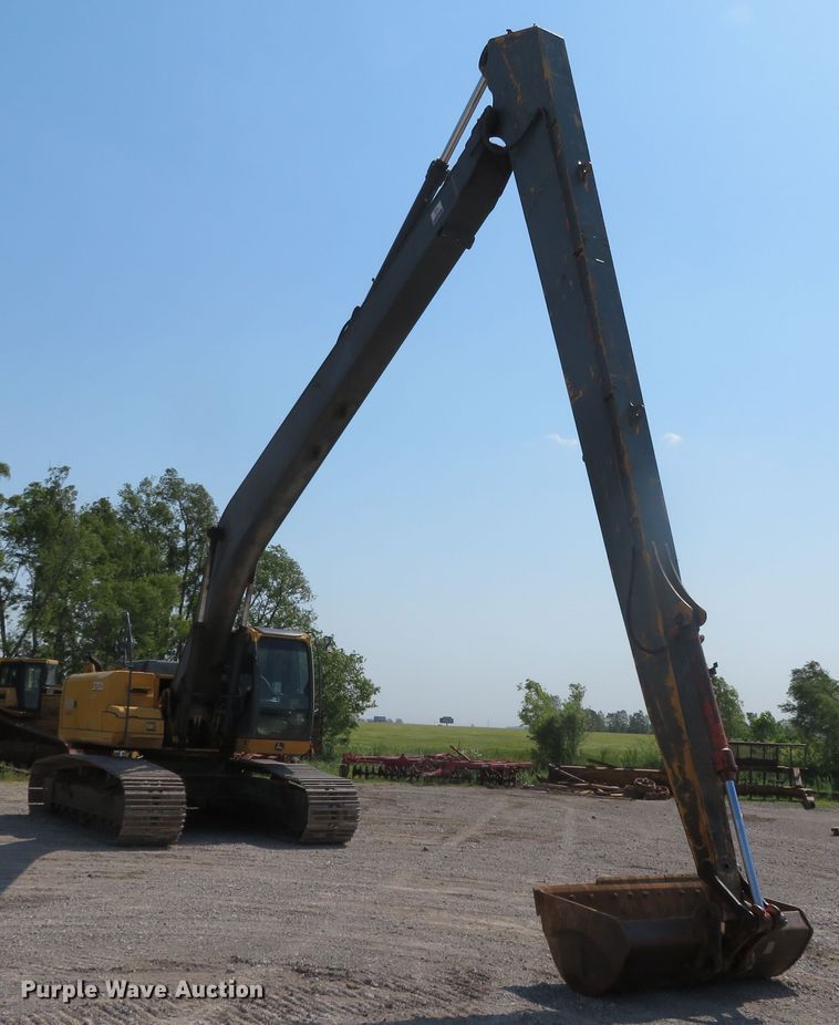 image for item DN7993 2008 John Deere 270D LC long reach excavator