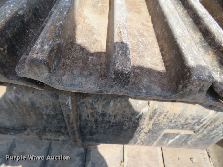 image for item DN7993 2008 John Deere 270D LC long reach excavator