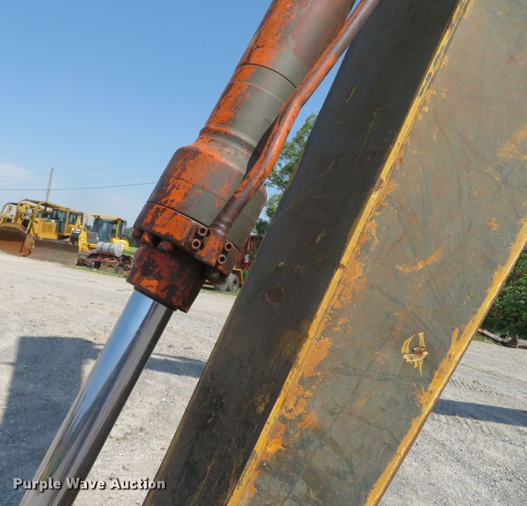 image for item DN7993 2008 John Deere 270D LC long reach excavator