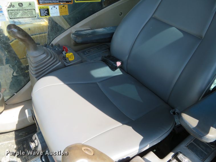 image for item DN7993 2008 John Deere 270D LC long reach excavator