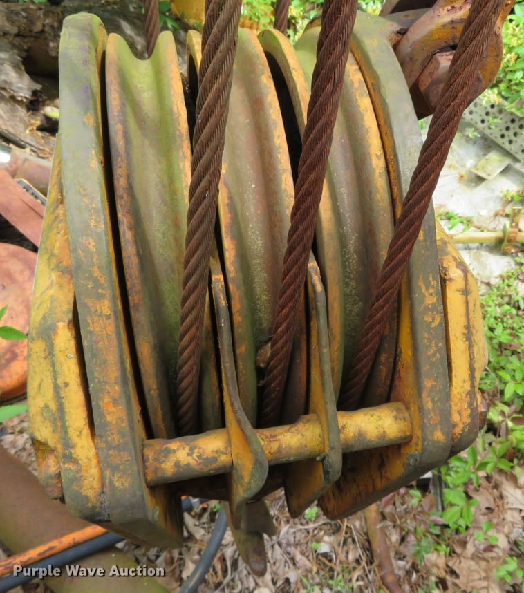 image for item DN7997 DRH Johnson 5529  crane block and hook