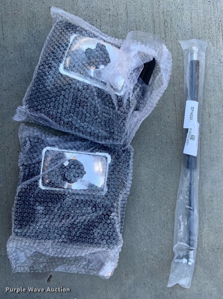 image for item DP4033 2016 Bobcat A770  skid steer loader