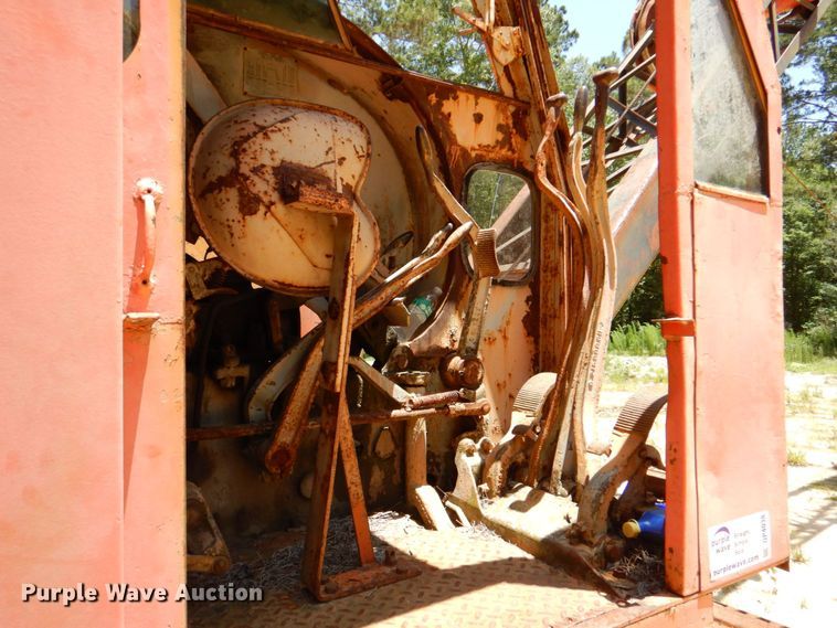 image for item DP4038 1994 Northwest Engineering 25  crane