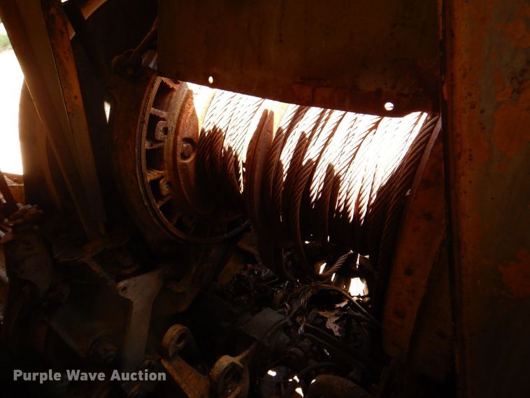 image for item DP4038 1994 Northwest Engineering 25  crane