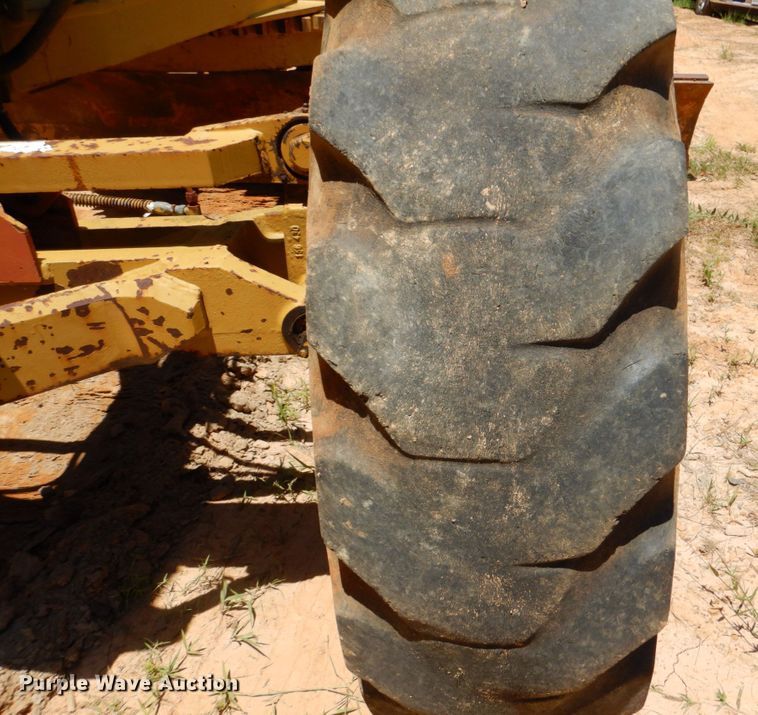 image for item DP4039 1995 Fiat-Allis FG85A motor grader